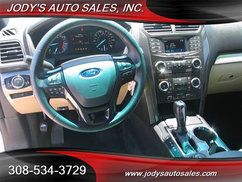 Used 2017 Ford Explorer 4WD image 6