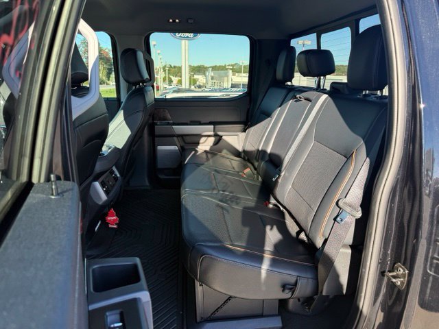 Used 2025 Ford F250 Lariat w/ Lariat Ultimate Package AWD/4WD image 12