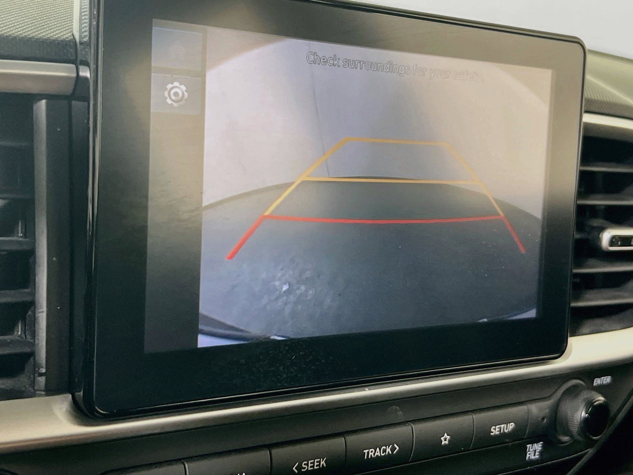 Used 2023 Hyundai Venue SEL FWD image 13