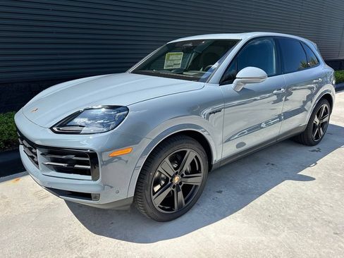 Used 2026 Porsche Cayenne E-Hybrid AWD/4WD image 7