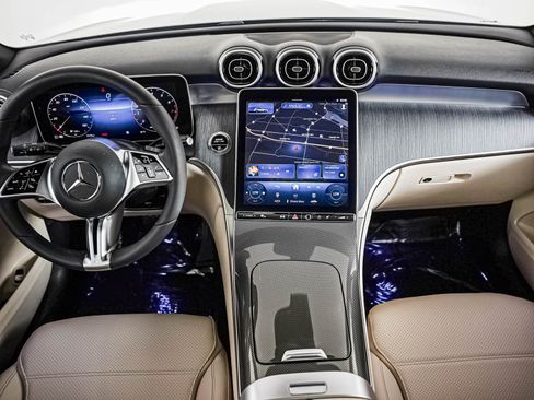 Certified 2025 Mercedes-Benz GLC 300 4MATIC image 9