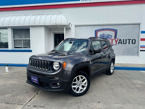 Used 2018 Jeep Renegade Latitude AWD/4WD image 2