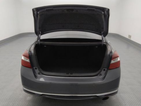 Used 2016 Honda Accord EX-L image 29