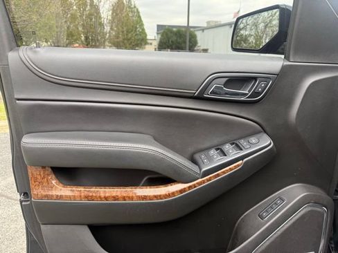 Used 2019 Chevrolet Tahoe Premier AWD/4WD image 18
