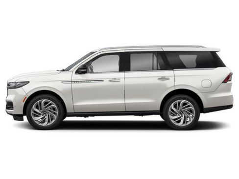 New 2026 Lincoln Navigator Reserve AWD/4WD image 3