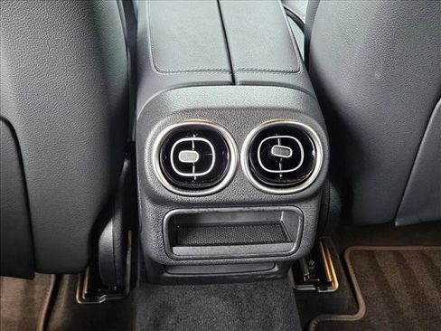 Certified 2026 Mercedes-Benz GLC 300 image 17