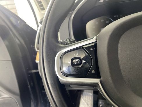 Used 2022 Volvo XC90 T6 Momentum w/ Advanced Package image 15
