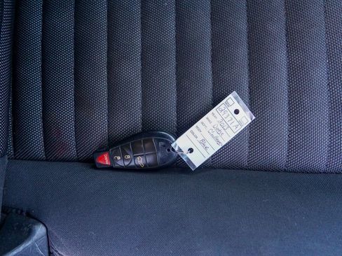 Used 2013 Dodge Challenger SXT image 25