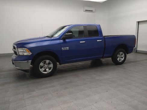 Used 2017 RAM 1500 Classic SLT image 2