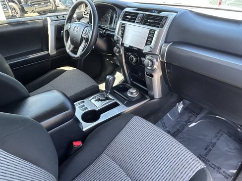 Certified 2024 Toyota 4Runner SR5 AWD/4WD image 9
