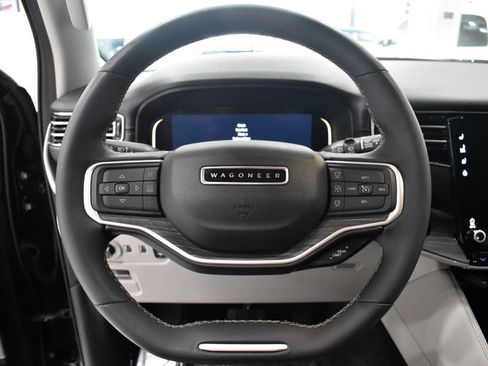 Used 2023 Jeep Wagoneer Series III w/ Preferred Equipment Group AWD/4WD image 24