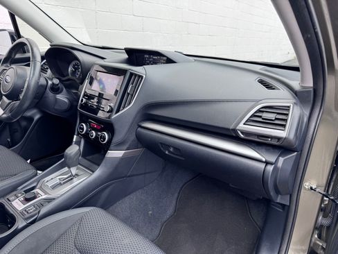 Used 2023 Subaru Forester Premium image 9