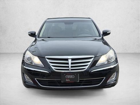 Used 2012 Hyundai Genesis 3.8 w/ Premium Pkg image 2