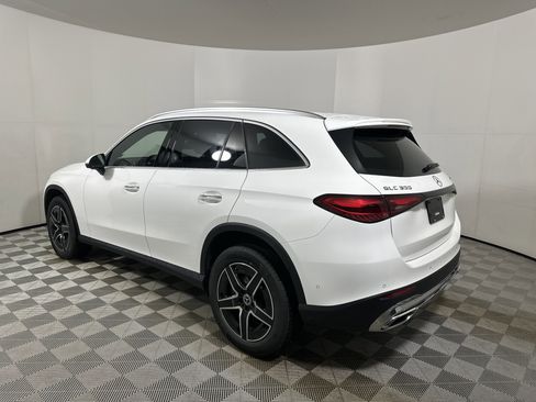 Used 2026 Mercedes-Benz GLC 300 4MATIC image 5