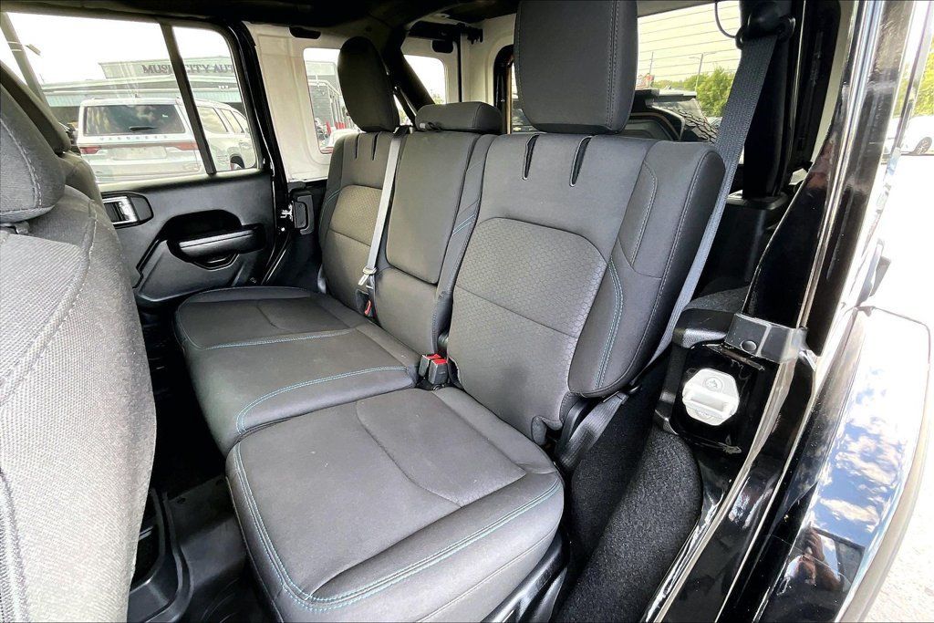 Used 2023 Jeep Wrangler Unlimited Rubicon 4xe w/ Cold Weather Group AWD/4WD image 26