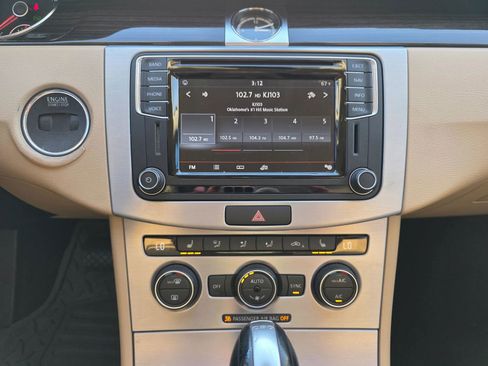 Used 2017 Volkswagen CC Sport image 16