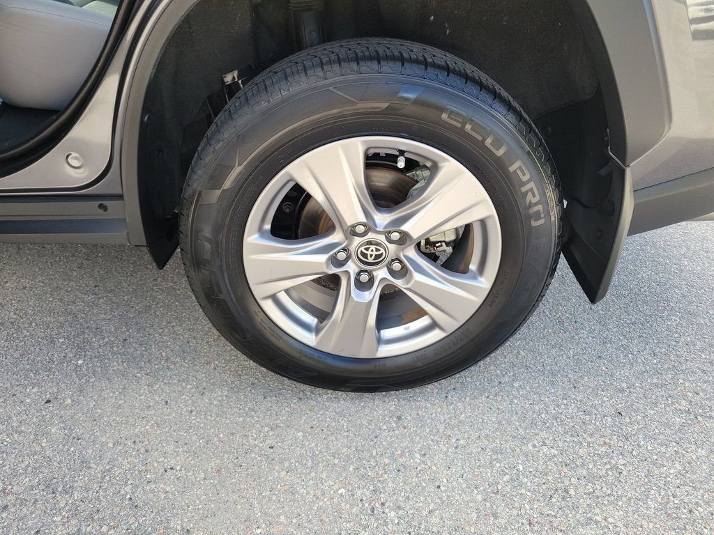 Certified 2024 Toyota RAV4 XLE w/ Convenience Package FWD image 30