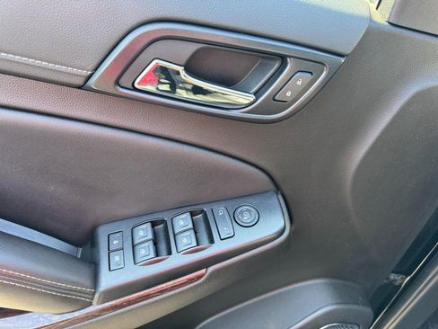 Used 2020 GMC Yukon SLE AWD/4WD image 15