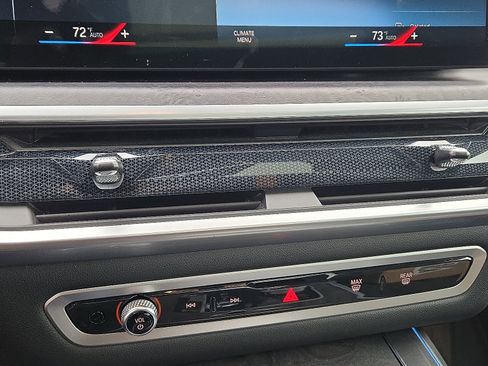 Certified 2023 BMW X7 xDrive40i w/ Executive Package image 17