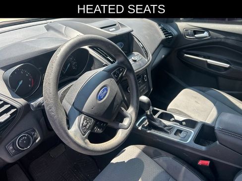 Used 2017 Ford Escape SE w/ Equipment Group 201A FWD image 9