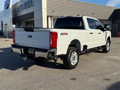 Used 2025 Ford F250 XLT image 3