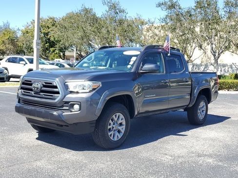Used 2018 Toyota Tacoma SR5 image 2