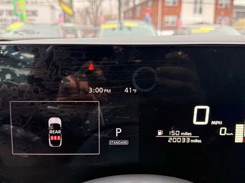 Used 2025 Nissan Kicks SV image 21