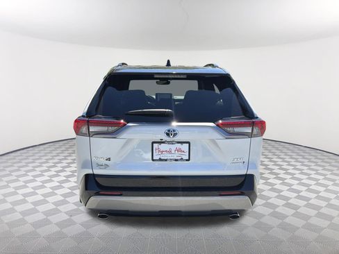 Used 2024 Toyota RAV4 XSE w/ Weather Package AWD/4WD image 5
