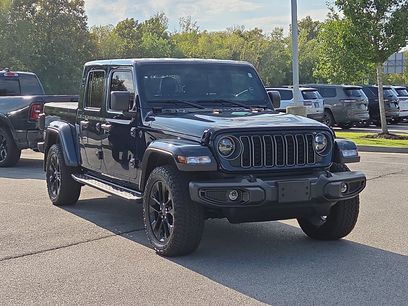 Used 2025 Jeep Gladiator Sport