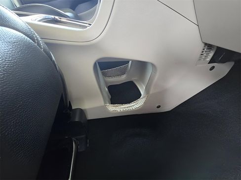 Used 2020 Dodge Grand Caravan SXT image 58