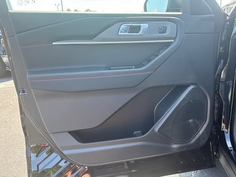 New 2026 Ford Explorer ST-Line w/ ST-Line Street Pack RWD image 17