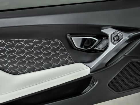 Used 2018 Lamborghini Huracan LP 580-2 image 20