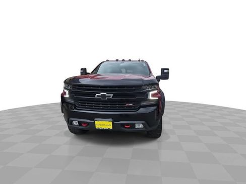 Used 2021 Chevrolet Silverado 1500 LT Trail Boss w/ Convenience Package II image 3