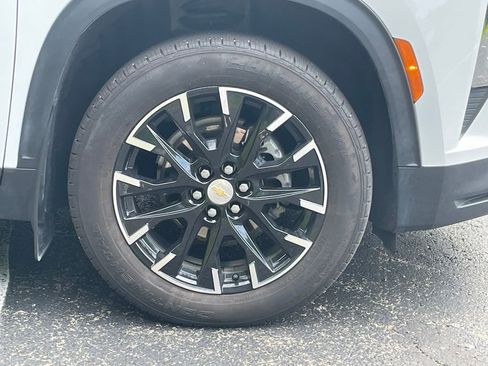 Used 2026 Chevrolet Traverse LT w/ Sun and Wheel Package AWD/4WD image 9