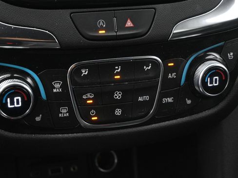 Used 2022 Chevrolet Equinox Premier AWD/4WD image 23