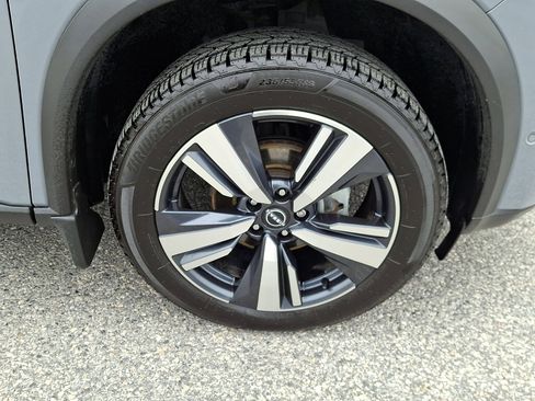 Used 2022 Nissan Rogue SL w/ SL Premium Package image 9