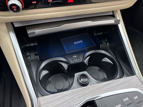 New 2025 BMW i4 xDrive40i image 32