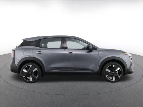 Used 2026 Nissan Kicks SR AWD/4WD image 10