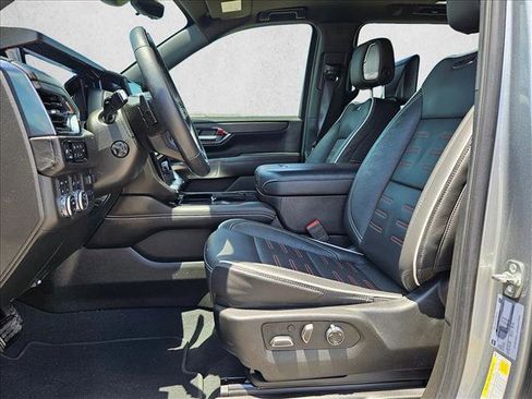 Used 2025 GMC Yukon XL AT4 Ultimate AWD/4WD image 15