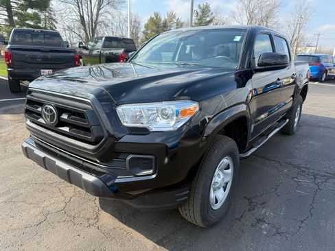 Used 2023 Toyota Tacoma SR AWD/4WD image 7