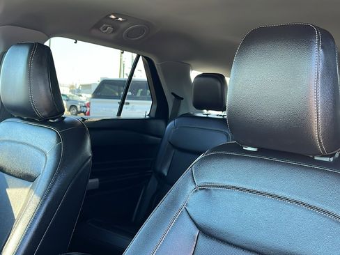 Used 2023 Ford Explorer Limited w/ Equipment Group 301A image 18