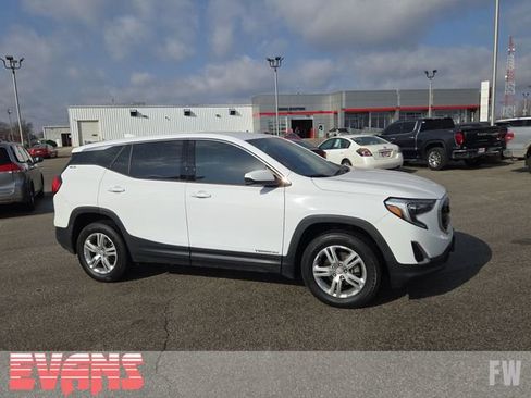 Used 2020 GMC Terrain SLE image 2