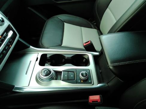 Used 2023 Ford Explorer XLT w/ Equipment Group 202A image 39