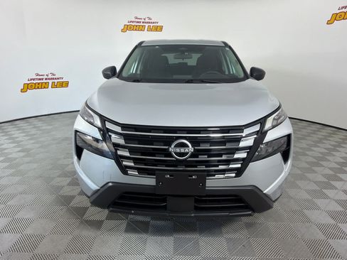 Certified 2025 Nissan Rogue S FWD image 9