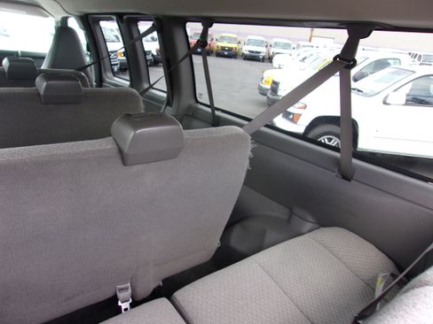 Used 2016 Chevrolet Express 3500 LT w/ LT Preferred Equipment Group image 19