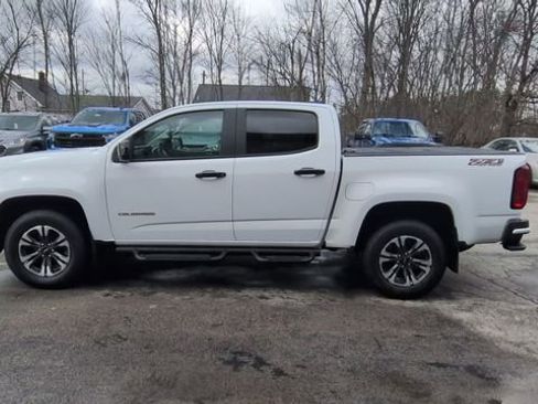 Used 2022 Chevrolet Colorado Z71 AWD/4WD image 6