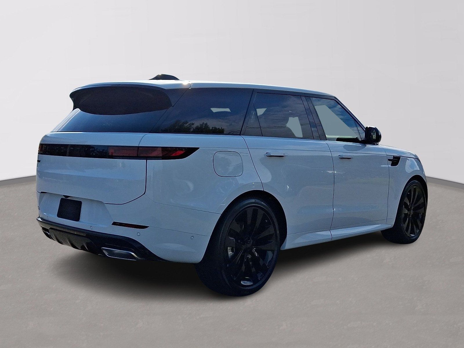 New 2026 Land Rover Range Rover Sport Dynamic SE AWD/4WD image 3