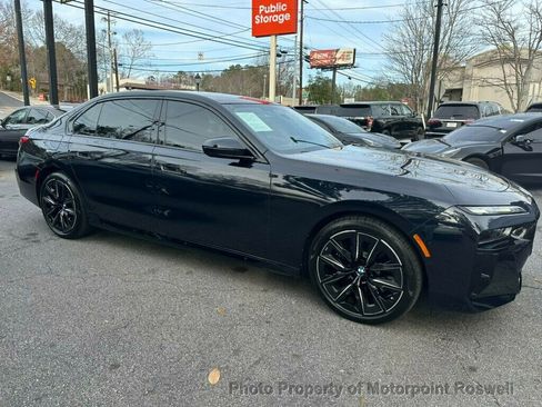 Used 2023 BMW 760i xDrive image 7