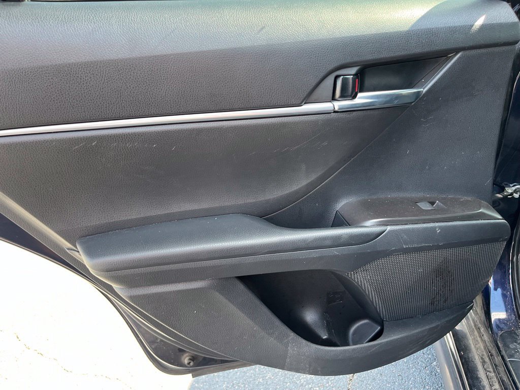 Used 2022 Toyota Camry SE FWD image 25