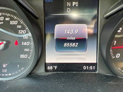 Used 2018 Mercedes-Benz C 300 4MATIC Sedan image 9